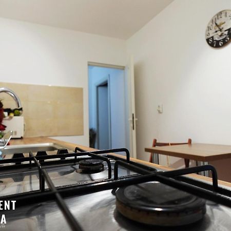 Mariuca Apartament บุชเตนี ภายนอก รูปภาพ