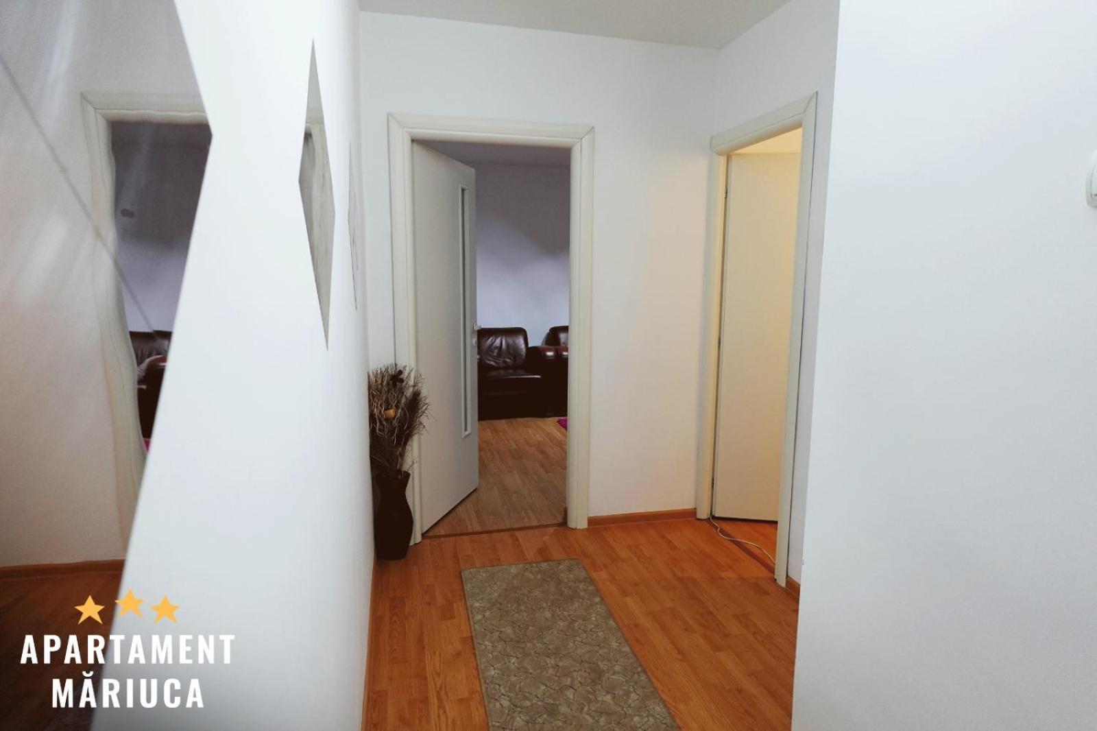 Mariuca Apartament บุชเตนี ภายนอก รูปภาพ